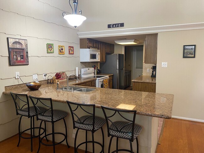 Foto del edificio - 57 April Vlg