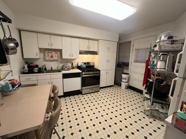 2 bedroom kitchen - 123 Park St