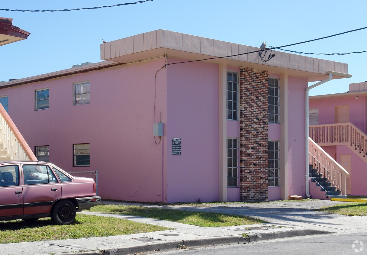 Building Photo - 1351 NW 3rd St