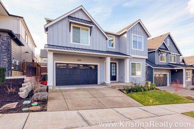 Building Photo - Gorgeous *NEW Construction* Modern 5BD* 3B...