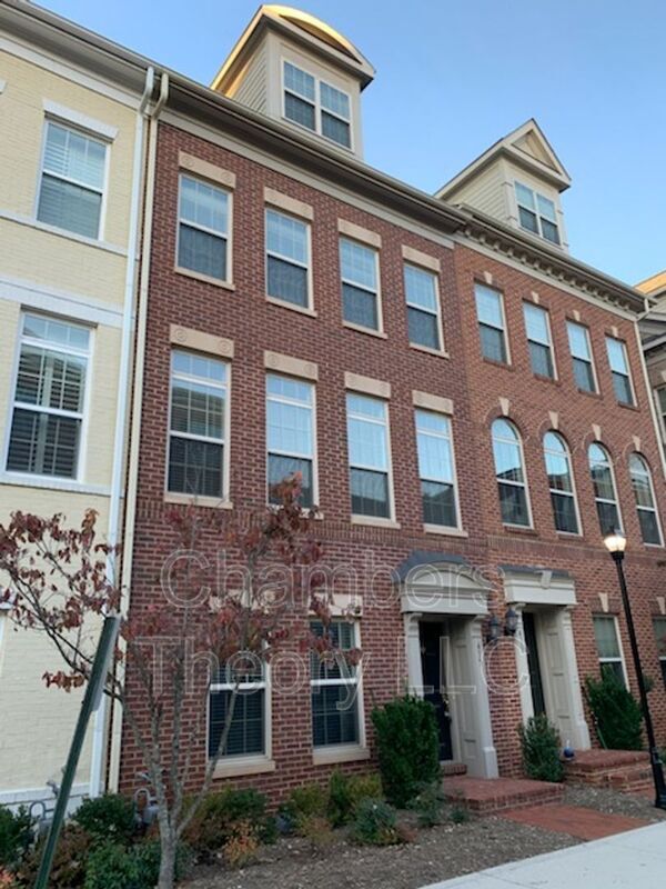 Primary Photo - 415 N Upton Ct