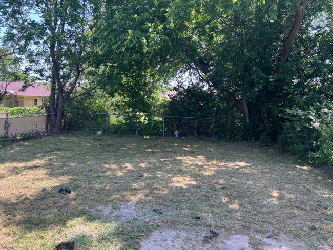 Building Photo - 2315 S 84th E Ave