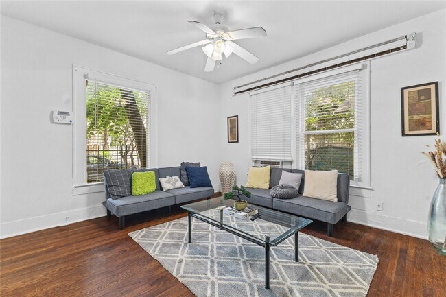 Foto del edificio - 2509 Whitney St