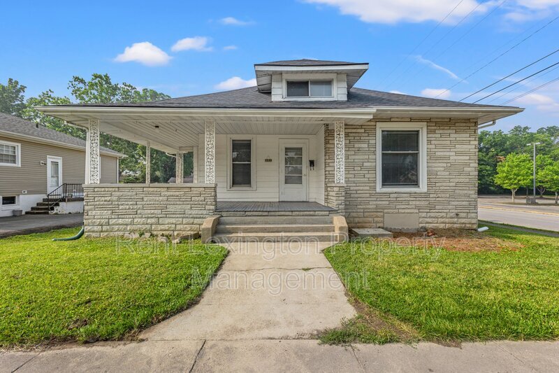 Primary Photo - 602 E Jackson St