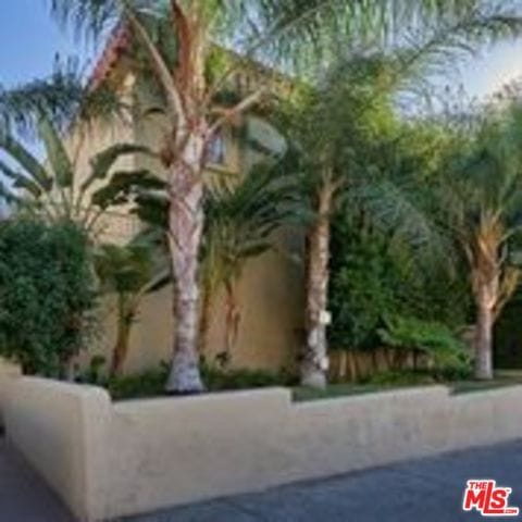 Foto principal - 1540 N Fuller Ave