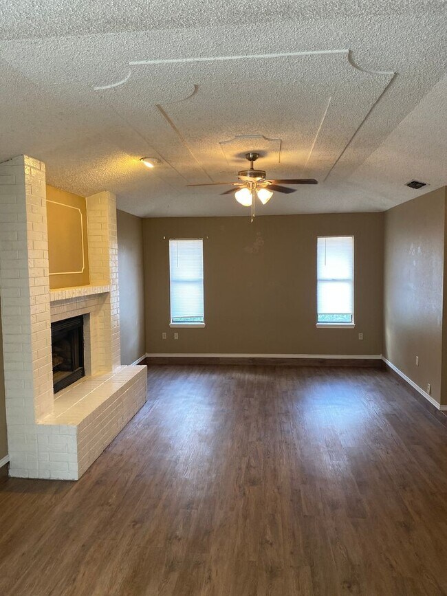 Foto del edificio - 9303 Flint Ave