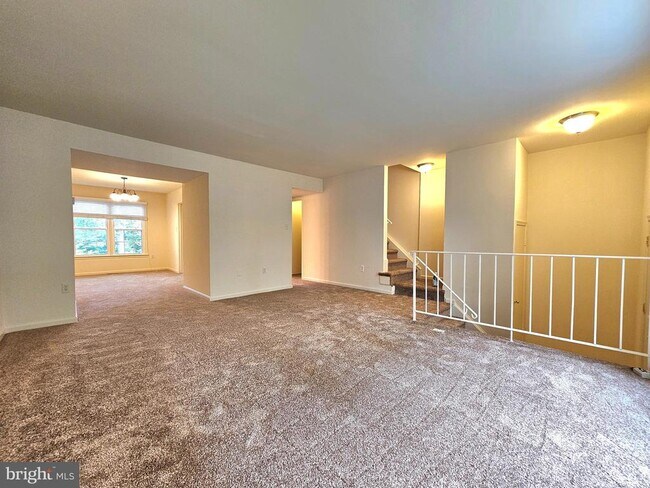 Foto del edificio - 4802 Treasure Ct