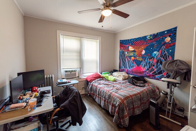 Foto del edificio - 3545 N Troy St