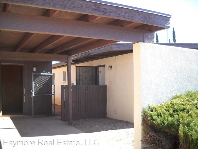 Building Photo - 841 Catalina Dr