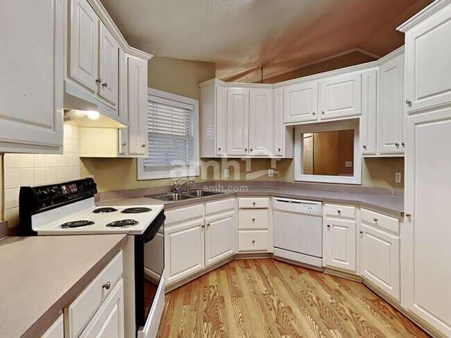 Building Photo - 1206 Saura Ct