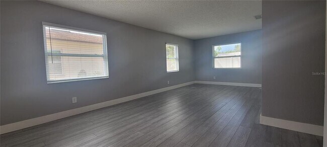 Foto del edificio - 6625 S West Shore Blvd