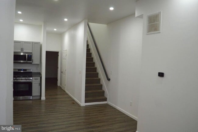 Building Photo - 1339 W Lafayette Ave