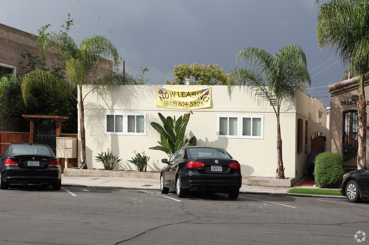 Foto del edificio - 3918-3924 Iowa St