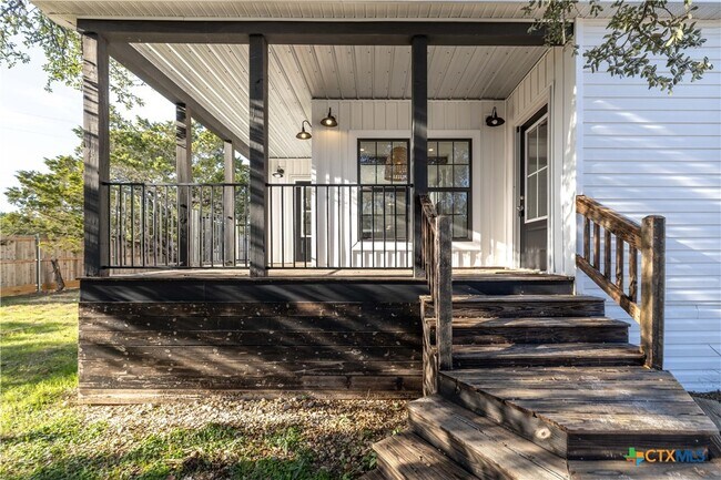 Foto del edificio - 2301 Wegner Rd