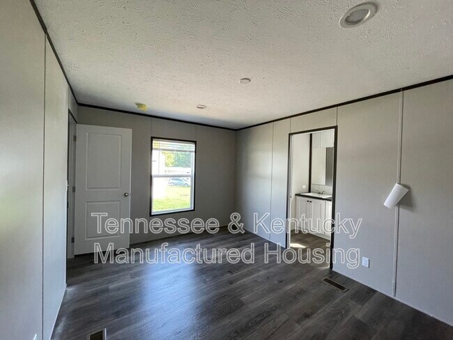 Foto del edificio - 339 Hillsdale Estates Ln