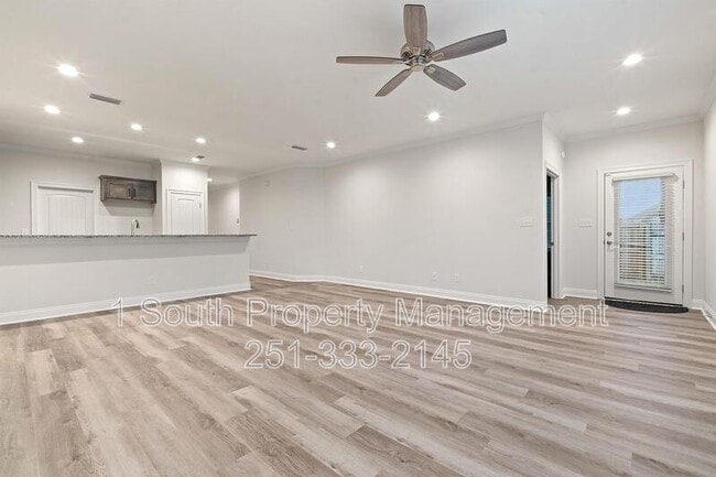 Foto del edificio - 8543 Clarke Rd