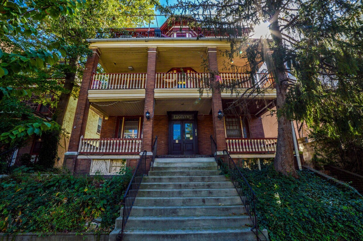 Building Photo - 4422 Osage Ave