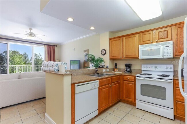 Building Photo - 13415 Blue Heron Beach Dr