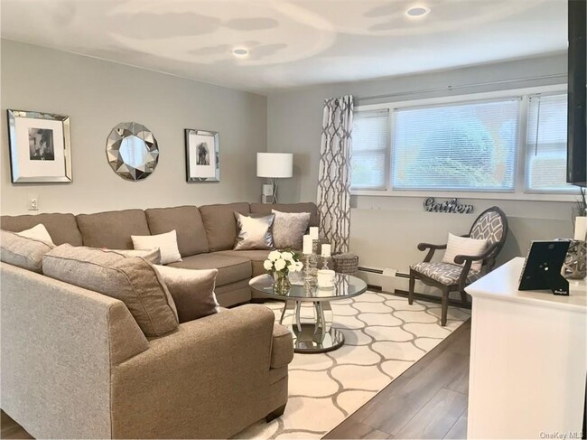 Foto del edificio - 14 Parkwood Dr