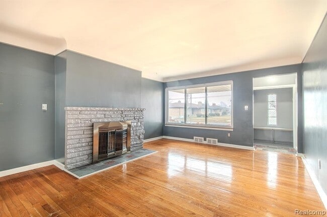 Building Photo - 21135 Virginia Ave