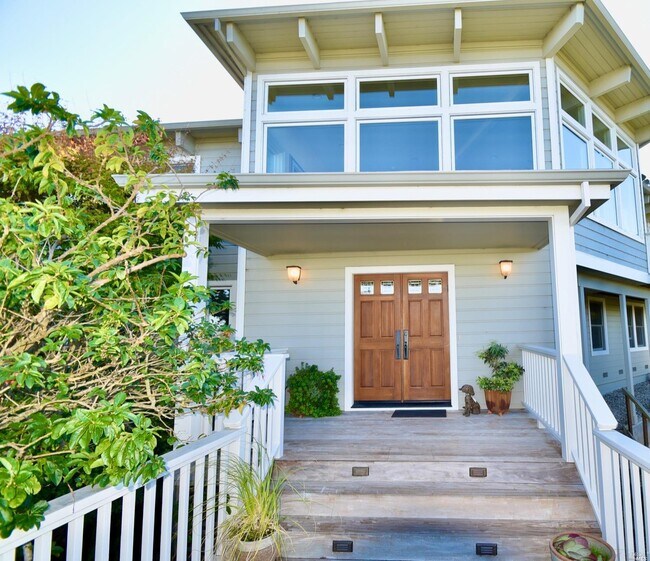 Building Photo - 3499 Paradise Dr