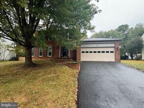 Building Photo - 3310 Applegrove Ct