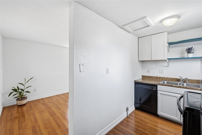 Foto del edificio - 2218 Arbor St