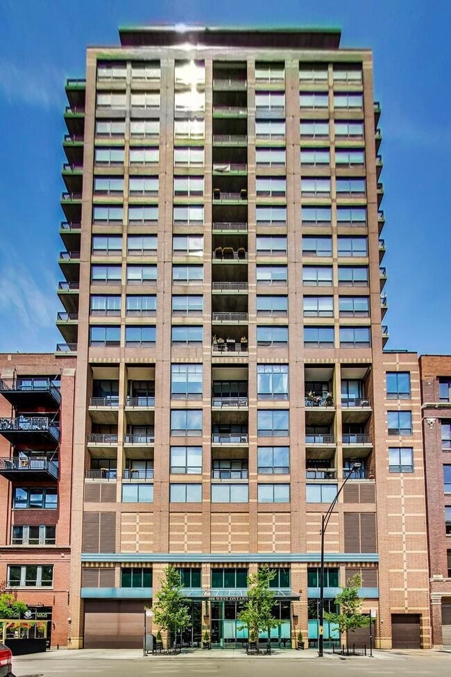 Building Photo - 400 W Ontario St