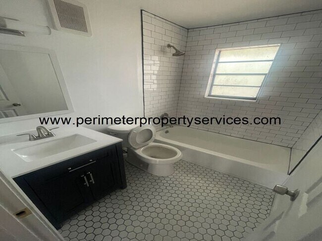 Foto del edificio - Newly Renovated Unit!! Come visit today!!