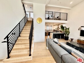 Building Photo - 2406 Glendale Ct