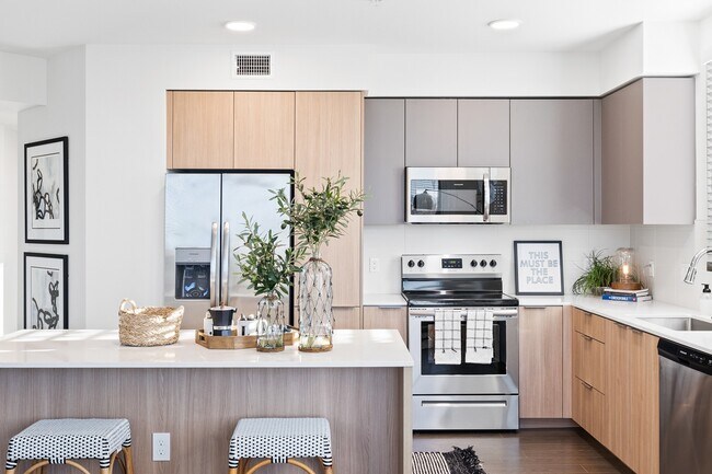 Tu cocina de ensueño te espera: elegante, funcional y repleta de detalles de diseño bien pensados para que cada comida te haga sentir como en casa. - The Grant