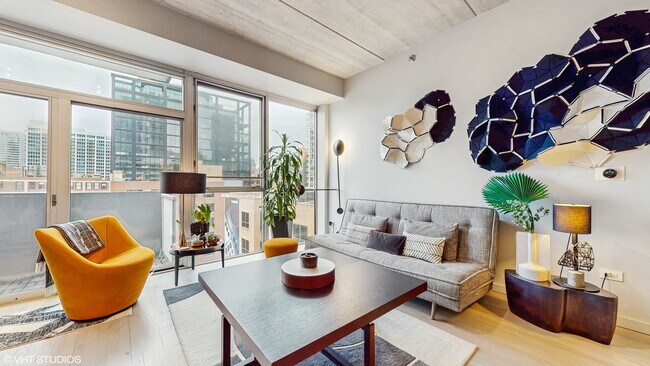 Foto del edificio - 630 N Franklin St