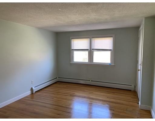 Building Photo - 55 R Dr