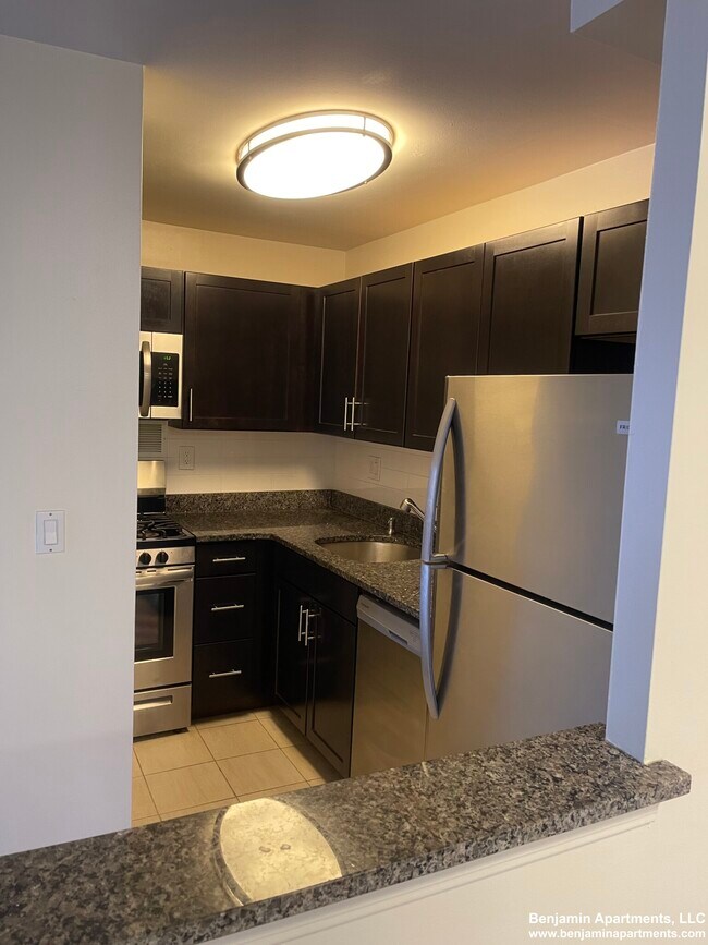 127 Freeman St Unit 2, Brookline, MA 02446 Condo for Rent in