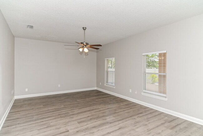 Foto del edificio - 9186 Mill Grove Dr