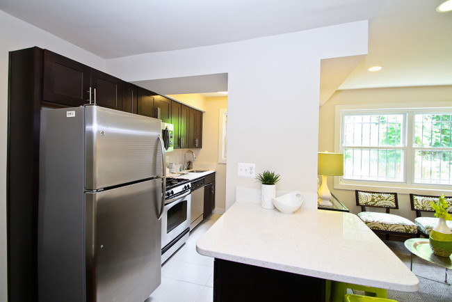 Foto del edificio - 469 Ridge St NW