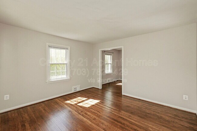 Foto del edificio - 2707 Jefferson Dr