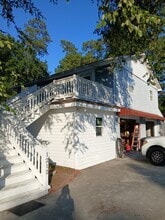 Building Photo - 1212 Manorway Dr