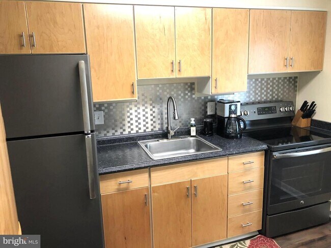 Building Photo - 1203 Belle View Blvd