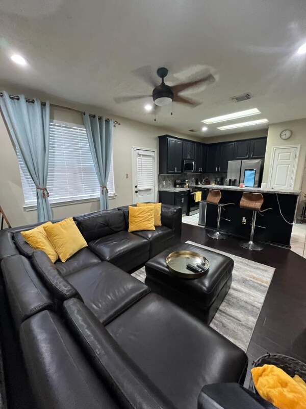 Foto principal - 6014 Langham Mist Ln