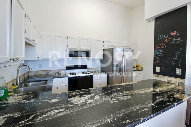 Foto del edificio - 537 Canyon View Dr
