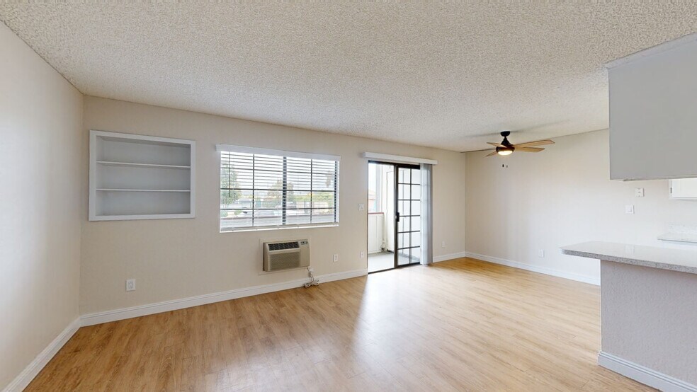 Hollister Creek Apartments