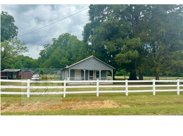 Building Photo - 4681 S River Rd