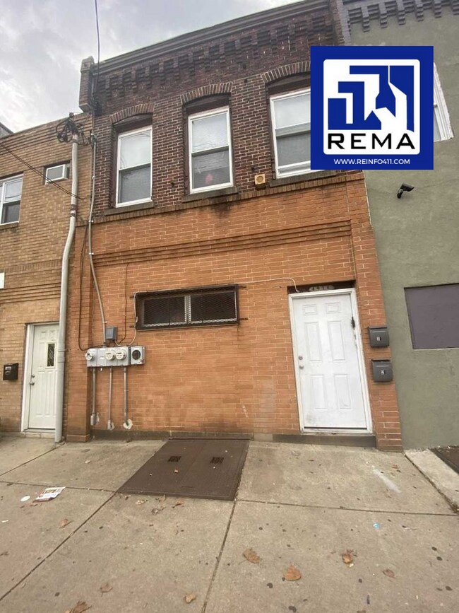 Building Photo - SPACIOUS COMMERCIAL SPACE. Vaulted Ceiling Commercial *RAW* Space