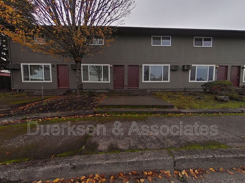 Foto principal - 904 21st Ave SW