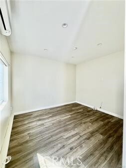 Foto del edificio - 5709 Jamieson Ave