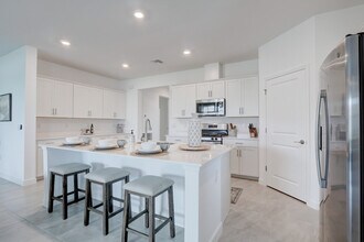 Building Photo - 18315 Ridgeline Dr