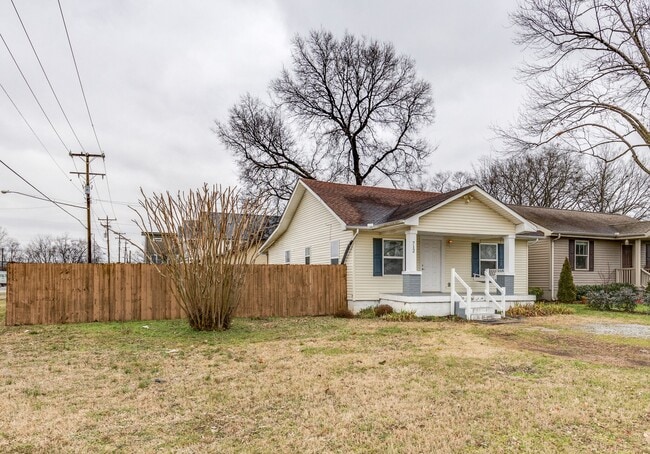 Photo - 712 45th Ave N House