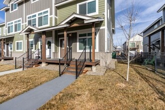 Building Photo - 306 Tyler Ln
