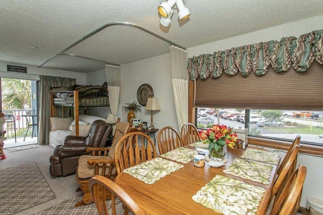 Foto del edificio - 1906 S Ocean Blvd